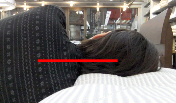 枕のオーダーメイドを大阪　睡眠改善研究室ですると　女性６